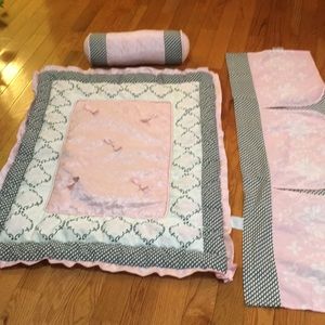 Baby Girls comforter, pillow and Valance